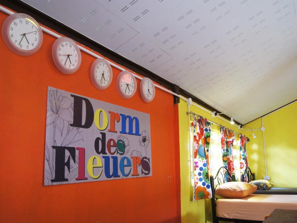 Dorm Des Fleurs Hostel Khao Lak Buitenkant foto