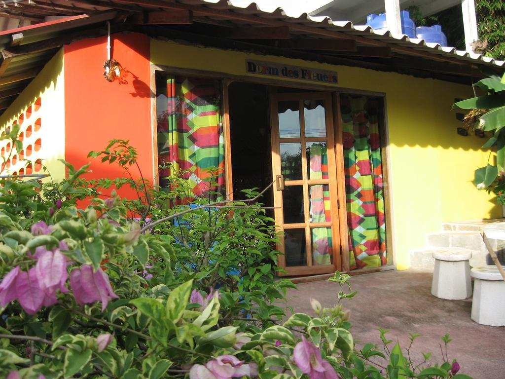 Dorm Des Fleurs Hostel Khao Lak Buitenkant foto