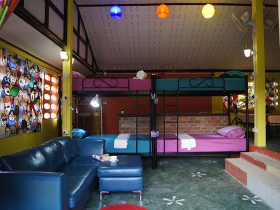 Dorm Des Fleurs Hostel Khao Lak Buitenkant foto