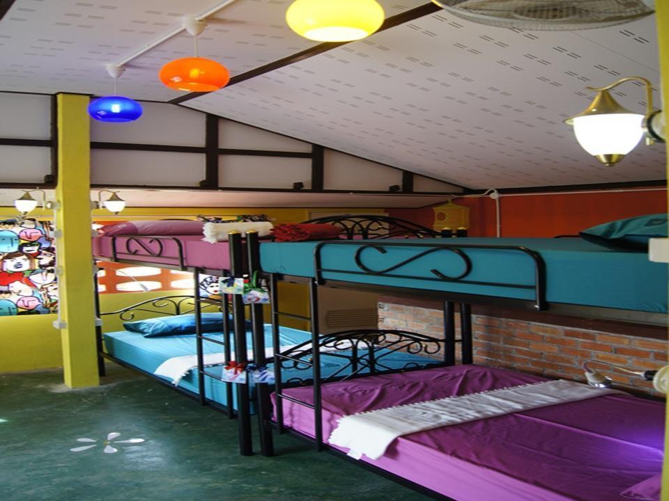 Dorm Des Fleurs Hostel Khao Lak Buitenkant foto