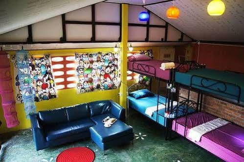 Dorm Des Fleurs Hostel Khao Lak Buitenkant foto