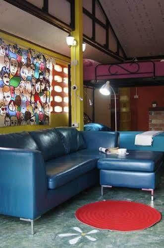 Dorm Des Fleurs Hostel Khao Lak Buitenkant foto